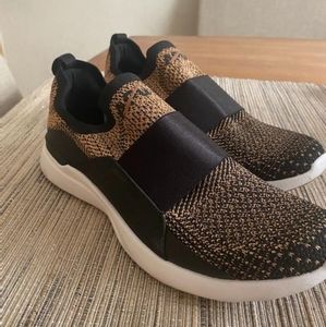 APL Bliss shoes like new